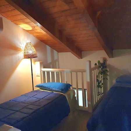 Ferienwohnung Dimora Chiaretta Caronno Pertusella Exterior foto