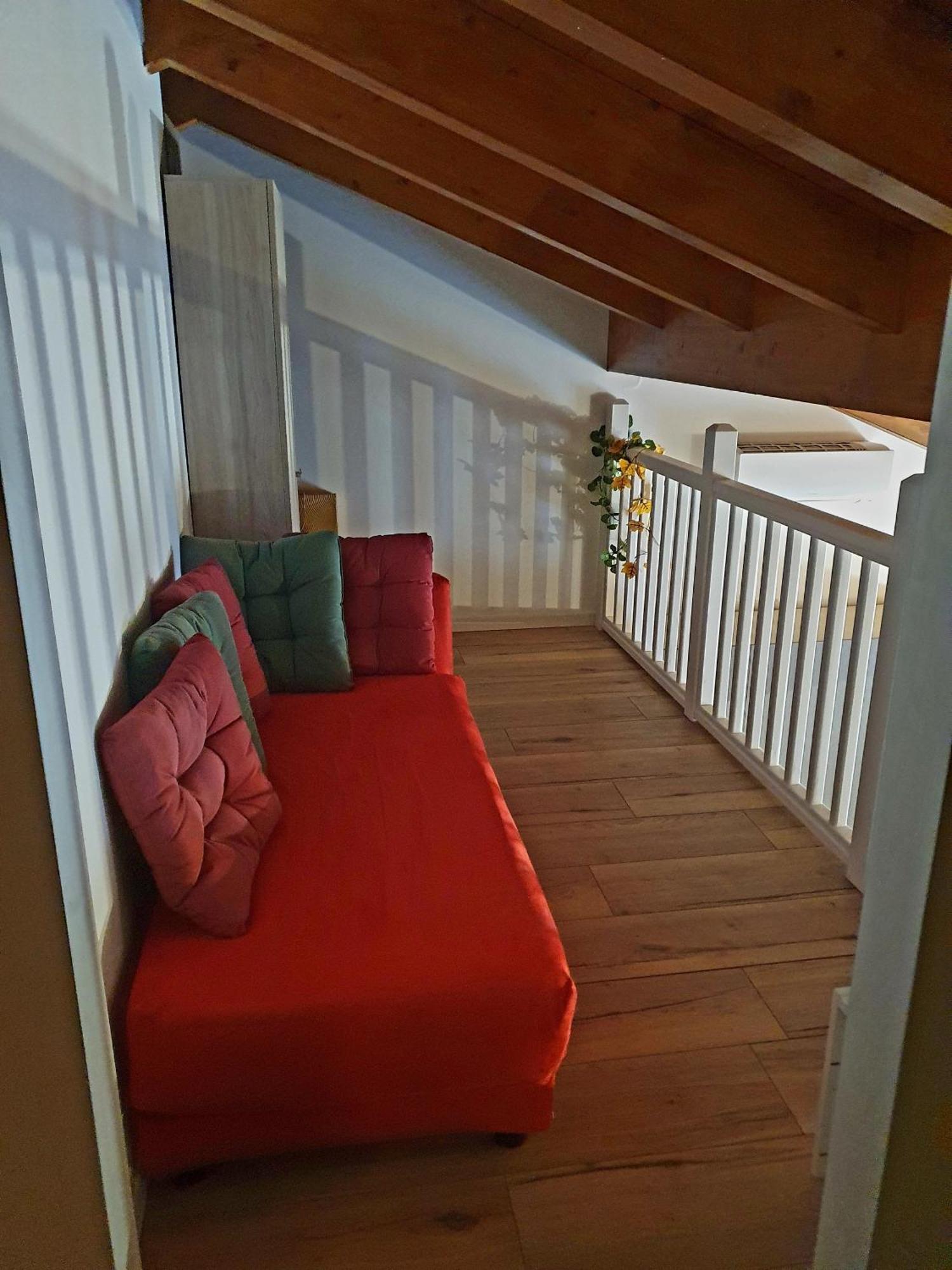 Ferienwohnung Dimora Chiaretta Caronno Pertusella Exterior foto
